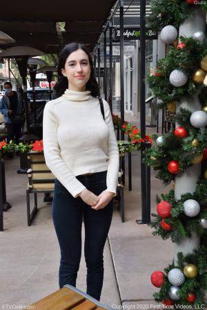 Original 852 px/ 1280 px