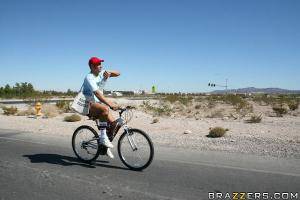 Original 900 px/ 600 px