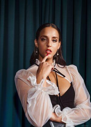 Original 3000 px/ 4200 px