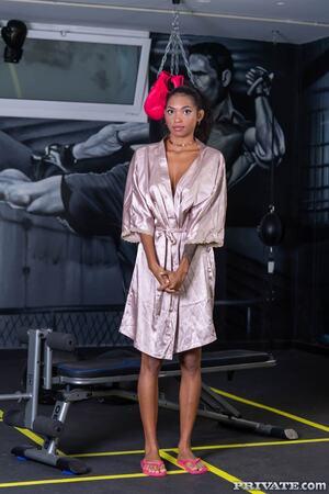 Original 1067 px/ 1600 px