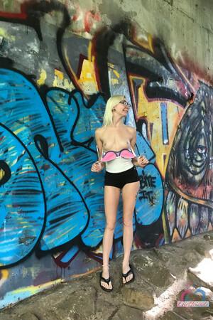 Original 2000 px/ 3000 px