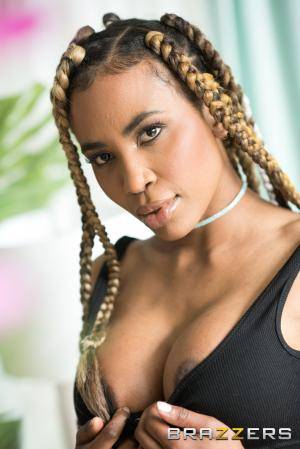 Original 2001 px/ 2998 px