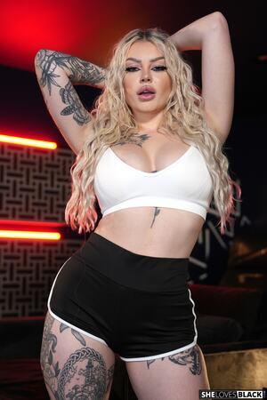 Original 3200 px/ 4800 px