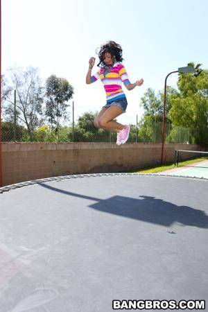 Original 533 px/ 800 px