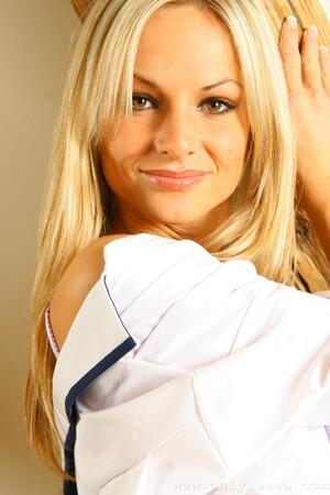 Original 1365 px/ 2048 px