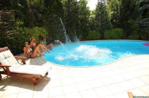 Original 2495 px/ 1663 px