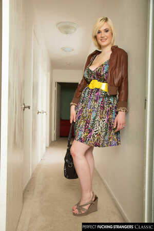 #NaughtyAmerica Siri Dahl, Johnny Castle Perfect Fucking Strangers