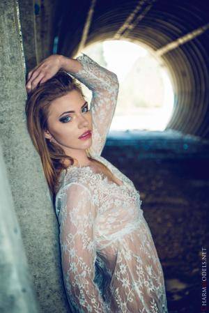 Original 3409 px/ 5113 px