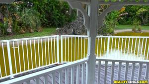 Original 3840 px/ 2158 px