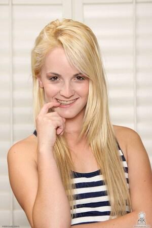 Original 1067 px/ 1600 px