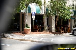 Original 900 px/ 600 px