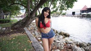 Original 2600 px/ 1462 px