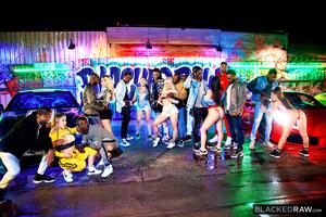 Original 2999 px/ 2000 px