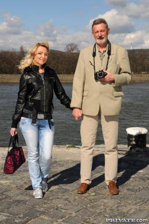 Original 1063 px/ 1600 px