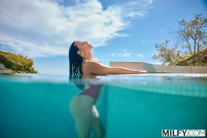 Original 2999 px/ 2000 px