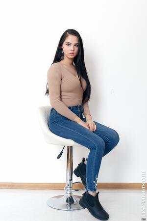 Original 3341 px/ 5011 px