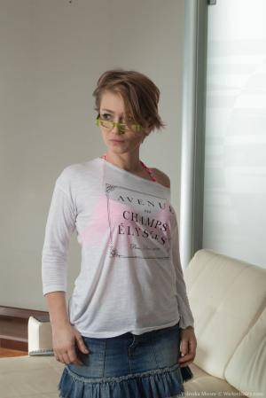 Original 854 px/ 1280 px