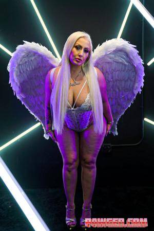 Original 1067 px/ 1600 px