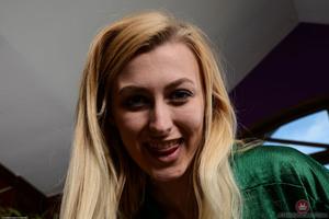 Original 3000 px/ 2000 px