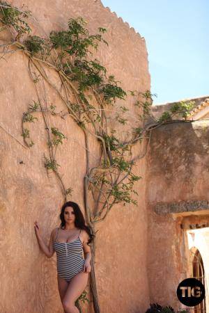 Original 2000 px/ 3000 px