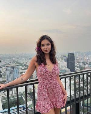 Original 1440 px/ 1800 px