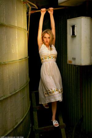 Original 1021 px/ 1536 px