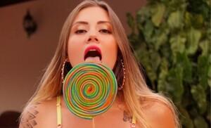 Original 758 px/ 459 px