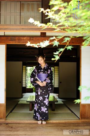 Original 852 px/ 1280 px