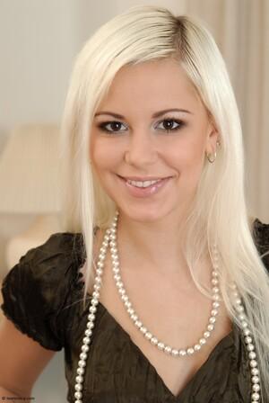 #Teenrotica Lolla - Leggy