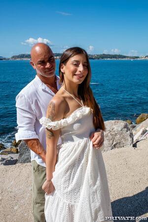 Original 1067 px/ 1600 px