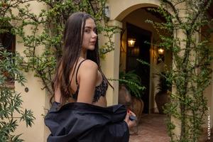 Original 8192 px/ 5464 px