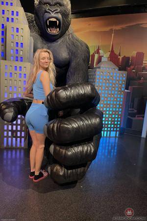 Original 2000 px/ 3000 px