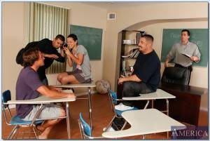 Original 850 px/ 572 px