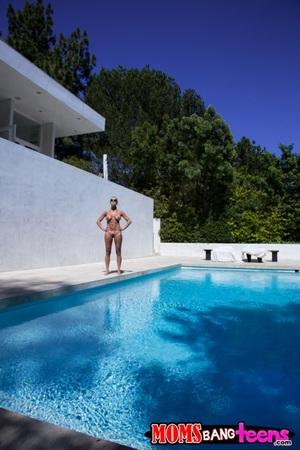 Original 2560 px/ 3840 px