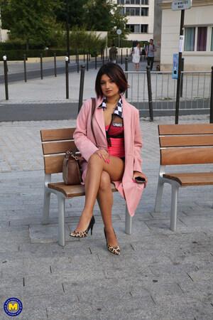 #MatureNL Breakfast In Bed Feat. Candy & Anya Anya (EU) (39) & Candy Scott (EU) (19) 