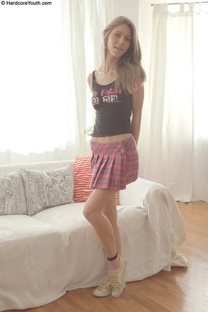 Original 853 px/ 1280 px