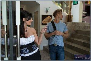 Original 850 px/ 571 px