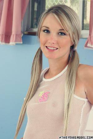 Original 854 px/ 1280 px