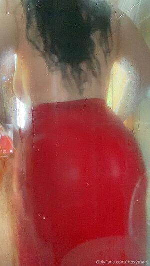 Original 577 px/ 1024 px