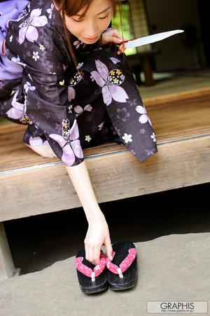 Original 852 px/ 1280 px