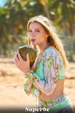 Original 2560 px/ 3840 px