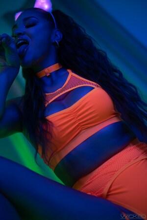 Original 1280 px/ 1920 px