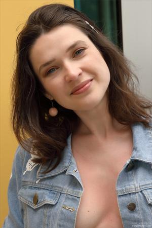 Original 2667 px/ 4000 px