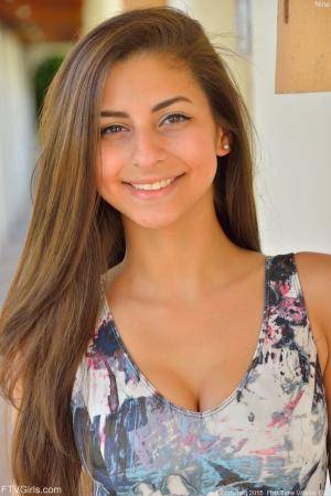 Original 852 px/ 1280 px