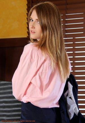 Original 887 px/ 1280 px