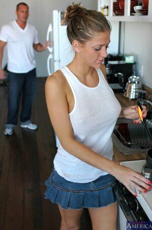 Original 716 px/ 1080 px