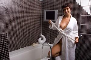 Original 1600 px/ 1064 px