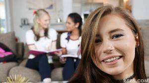 Original 900 px/ 505 px