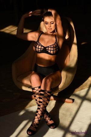 Original 683 px/ 1024 px