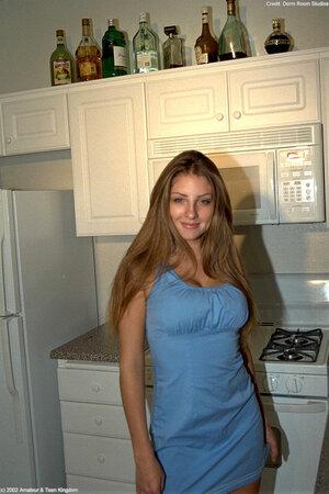 Original 683 px/ 1024 px